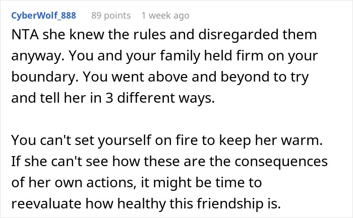 Reddit comment discussing a teen showing up at best friend’s door at 4 AM and boundary issues. Reddit comment discussing a teen showing up at best friend’s door at 4 AM and boundary issues.