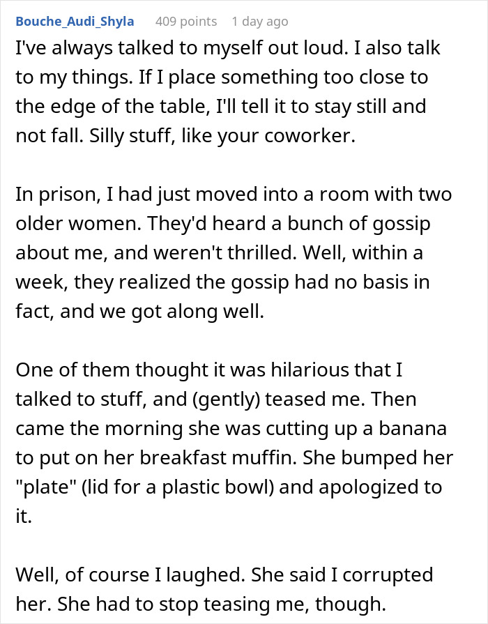 Alt text: Worker confronts woman over bizarre lunchtime ritual as office criticizes her unusual behavior with coworkers.