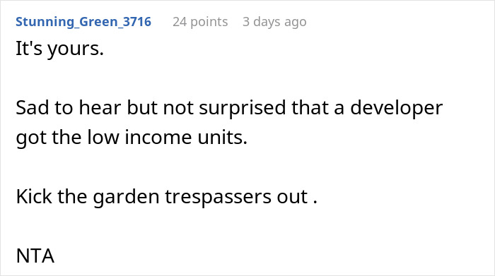 Screenshot of a forum comment discussing a neighbor refusing tourists patio use and Airbnb host claims of discrimination. Screenshot of a forum comment discussing a neighbor refusing tourists patio use and Airbnb host claims of discrimination.