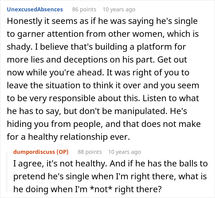 Screenshot of a Reddit conversation discussing a guy pretending to be single and making excuses when confronted by his girlfriend. Screenshot of a Reddit conversation discussing a guy pretending to be single and making excuses when confronted by his girlfriend.