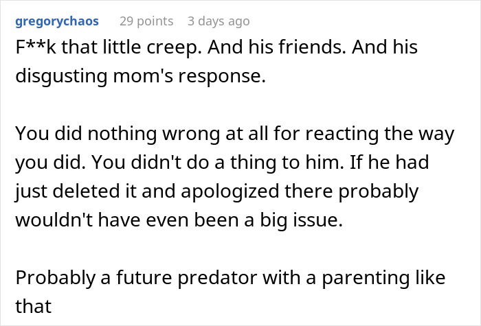 Comment criticizing teen’s phone grab incident, discussing mom’s reaction and potential future consequences. Comment criticizing teen’s phone grab incident, discussing mom’s reaction and potential future consequences.