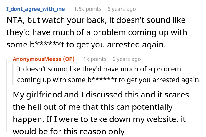 Screenshot of a Reddit thread discussing a man wrongfully jailed for 54 days refusing to take down his website calling out a detective. Screenshot of a Reddit thread discussing a man wrongfully jailed for 54 days refusing to take down his website calling out a detective.