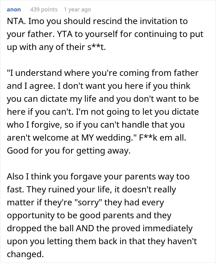 Screenshot of online discussion highlighting a woman’s old fight with stepsister leading to cutting ties with her family. Screenshot of online discussion highlighting a woman’s old fight with stepsister leading to cutting ties with her family.