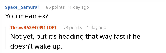 Online conversation showing a man secretly inviting his parents to stay, causing tension with his girlfriend. Online conversation showing a man secretly inviting his parents to stay, causing tension with his girlfriend.