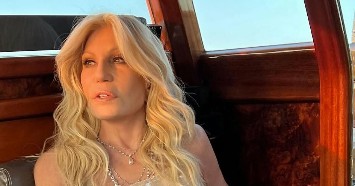 Donatella Versace's Stunning Transformation Shocks Fans Who Say "She
