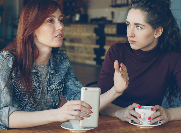 “AITA For Refusing To Let My Friend Into My House After She Was Over 6 Hours Late?” “AITA For Refusing To Let My Friend Into My House After She Was Over 6 Hours Late?”