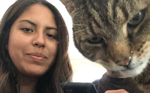 50 Funny Times Pets Ruined The Perfect Shot And Stole Every Crumb Of Spotlight