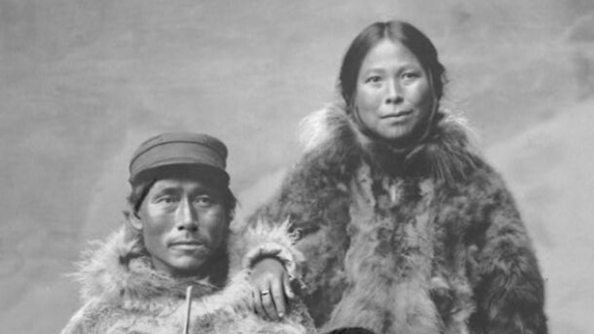 Dark Inuit 30 Historic Photos That Capture The Unbreakable Spirit Of The Inuit ...