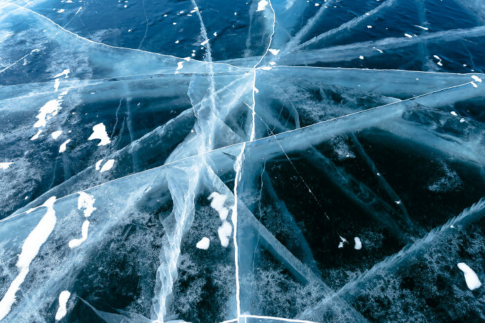 Nature’s Fractals – The Cracked Geometry Of Baikal Ice