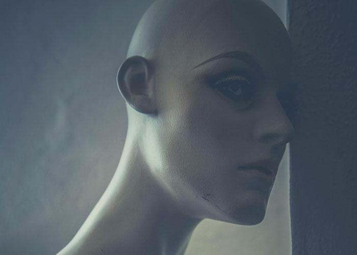 43 Long-Haul Truckers Reveal Nightmarish Encounters That Still Haunt Them