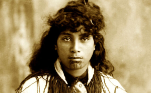 32 Powerful Portraits Of Māori Life A Century Ago