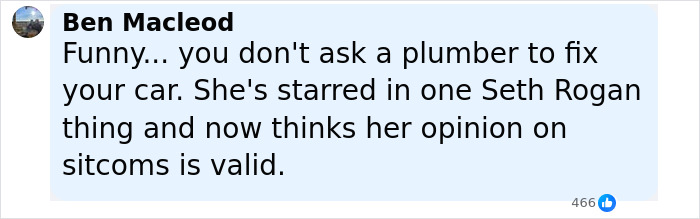 “I Guess She Didn’t Watch The Office”: Zoë Kravitz Explains Why ‘Friends’ Belongs In The Past “I Guess She Didn’t Watch The Office”: Zoë Kravitz Explains Why ‘Friends’ Belongs In The Past