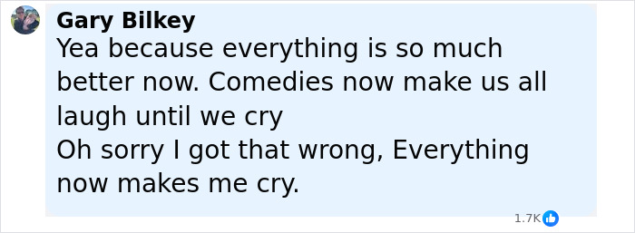 “I Guess She Didn’t Watch The Office”: Zoë Kravitz Explains Why ‘Friends’ Belongs In The Past “I Guess She Didn’t Watch The Office”: Zoë Kravitz Explains Why ‘Friends’ Belongs In The Past