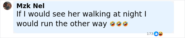 User comment on social media expressing dislike for Jenna Ortega's Wednesday looks, mentioning fans and trashy style. User comment on social media expressing dislike for Jenna Ortega's Wednesday looks, mentioning fans and trashy style.