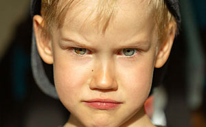 20 Personas que crecieron con un psicópata comparten sus aterradoras experiencias