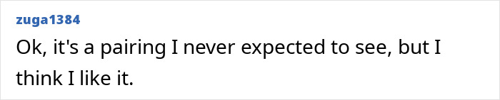 Shakira and Chris Martin sharing an emotional onstage moment, sparking fans’ speculation about a possible romance. Shakira and Chris Martin sharing an emotional onstage moment, sparking fans’ speculation about a possible romance.