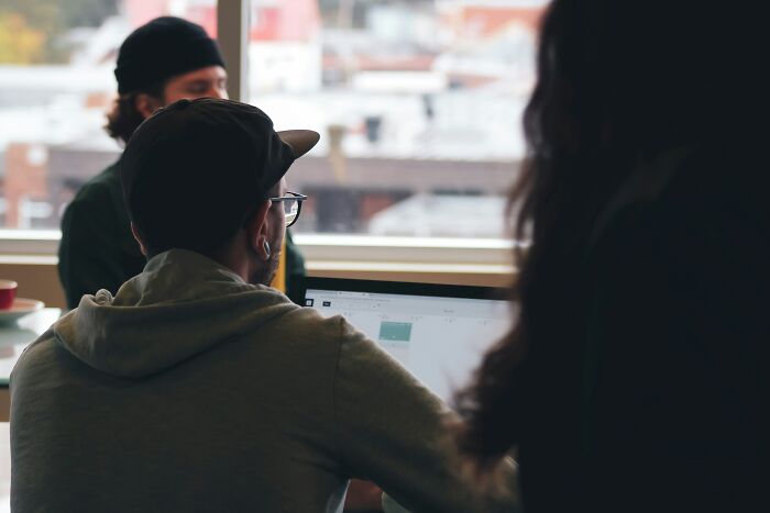 40 Workers Just Did The Public A Huge Favor By Telling These Secrets