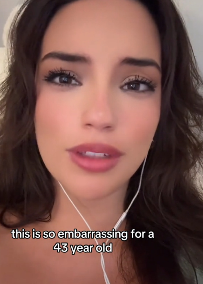 TikTok woman discussing her horror date with a 43-year-old, highlighting red flags during a video conversation. TikTok woman discussing her horror date with a 43-year-old, highlighting red flags during a video conversation.