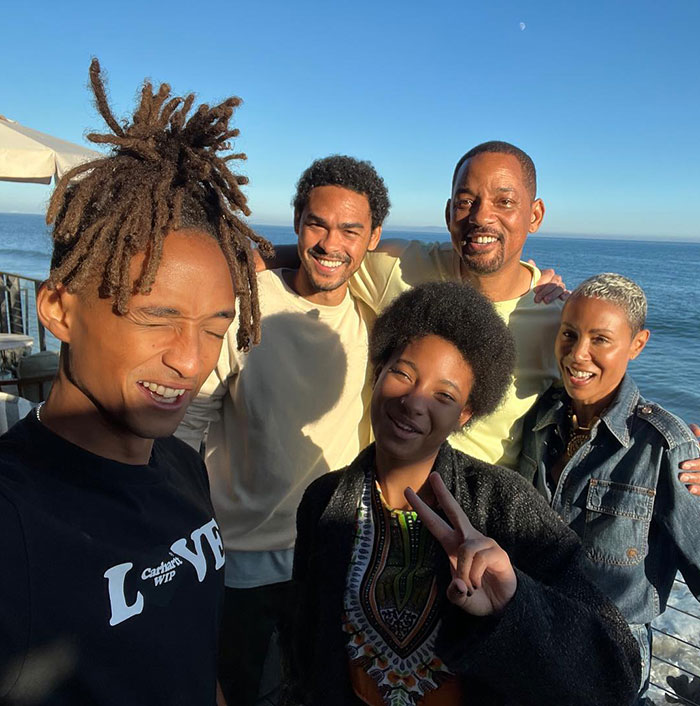 Will Smith and Jada Pinkett’s daughter posing with family by the ocean, sparking worries after crying selfie with NSFW message. Will Smith and Jada Pinkett’s daughter posing with family by the ocean, sparking worries after crying selfie with NSFW message.