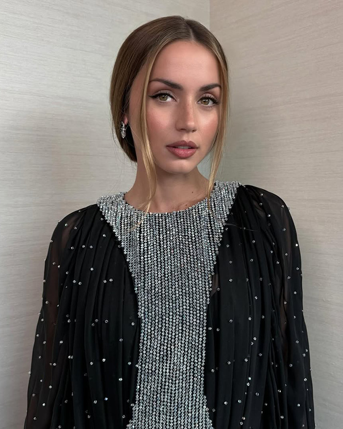 Ana de Armas posing in a black beaded dress, related to Tom Cruise brutally roasted viral photo discussion. Ana de Armas posing in a black beaded dress, related to Tom Cruise brutally roasted viral photo discussion.
