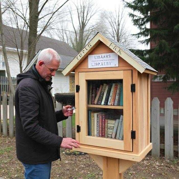 The Man Who Builds Tiny Libraries For His Neighborhood