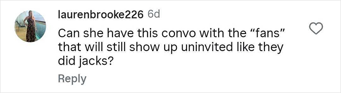 Screenshot of a social media comment discussing fans attending Taylor Swift’s wedding uninvited, related to mom and 6YO daughter reaction. Screenshot of a social media comment discussing fans attending Taylor Swift’s wedding uninvited, related to mom and 6YO daughter reaction.