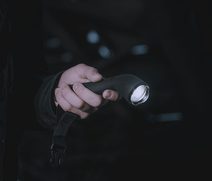 42 Chilling Stories From Security Guards Who Experienced The Scariest Moments On Duty