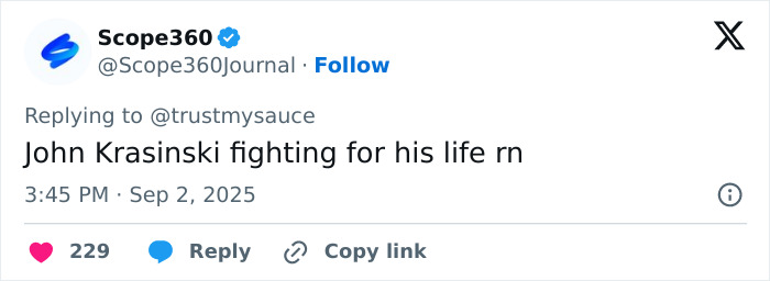 Emily Blunt in a casual outfit at Venice event, showcasing a braless look sparking plastic surgery rumors. Emily Blunt in a casual outfit at Venice event, showcasing a braless look sparking plastic surgery rumors.