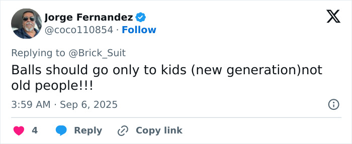 Twitter comment by user Jorge Fernandez expressing that home run balls should only go to kids, related to Phillies Karen incident. Twitter comment by user Jorge Fernandez expressing that home run balls should only go to kids, related to Phillies Karen incident.