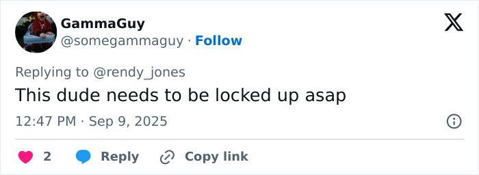 Screenshot of a social media reply criticizing a commenter, highlighting fans praise for Chase Infiniti’s response to creepy questions. Screenshot of a social media reply criticizing a commenter, highlighting fans praise for Chase Infiniti’s response to creepy questions.