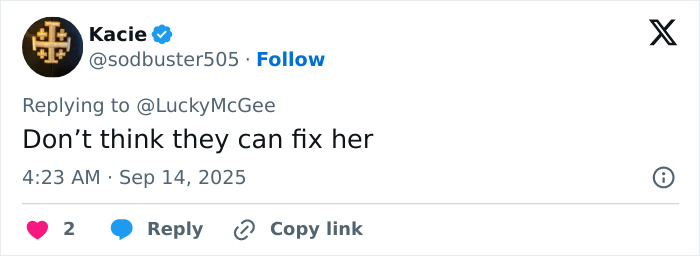 Woman Attacks Sleeping Boyfriend With Hatchet And Then Smiles For The Mugshot Woman Attacks Sleeping Boyfriend With Hatchet And Then Smiles For The Mugshot