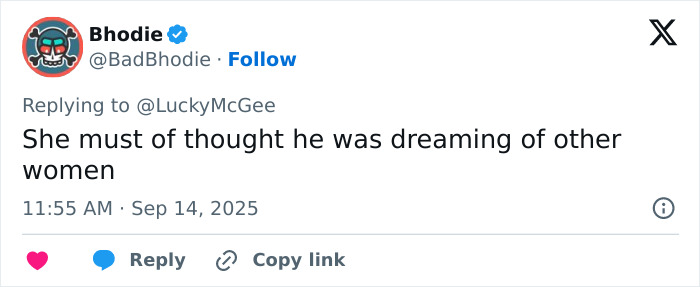 Woman Attacks Sleeping Boyfriend With Hatchet And Then Smiles For The Mugshot Woman Attacks Sleeping Boyfriend With Hatchet And Then Smiles For The Mugshot