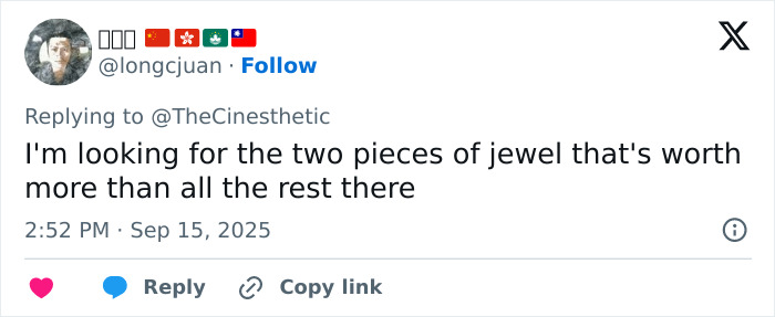 Screenshot of a social media post discussing jewelry, related to Jenna Ortega’s stylist and her viral Emmy outfit request. Screenshot of a social media post discussing jewelry, related to Jenna Ortega’s stylist and her viral Emmy outfit request.