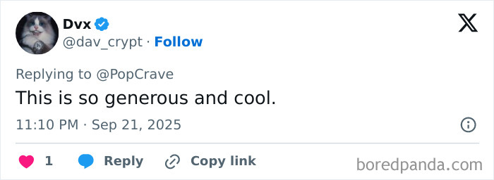 Tweet by user Dvx praising Harry Styles' secret Berlin marathon run, highlighting fans' surprise at his impressive speed. Tweet by user Dvx praising Harry Styles' secret Berlin marathon run, highlighting fans' surprise at his impressive speed.