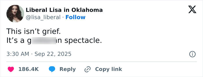 Screenshot of a tweet reacting to WWE level stuff at Charlie Kirk memorial organizers over Erika’s surprising entrance. Screenshot of a tweet reacting to WWE level stuff at Charlie Kirk memorial organizers over Erika’s surprising entrance.
