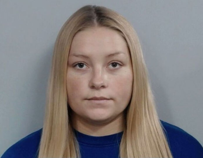 Young cheerleader facing court, appearing glammed up while pleading not guilty after newborn found in closet case Young cheerleader facing court, appearing glammed up while pleading not guilty after newborn found in closet case