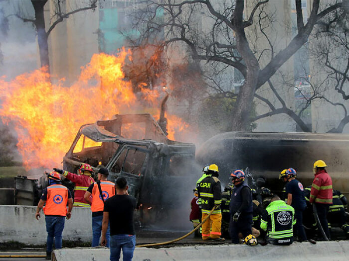 Heroic Grandma Risks Her Life To Save 2-Year-Old From Fire During Terrifying Mexico City Explosion Heroic Grandma Risks Her Life To Save 2-Year-Old From Fire During Terrifying Mexico City Explosion