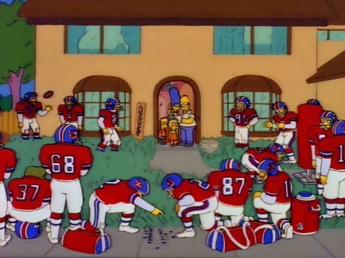 Animated scene of a football team practicing outside a house, illustrating random comparisons and perception of time.