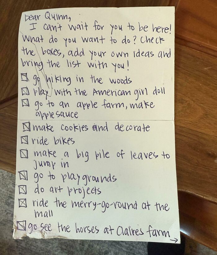 Handwritten list of fun activities by a mom for her child, showcasing wholesome moments in happiness-inducing moms' lives.