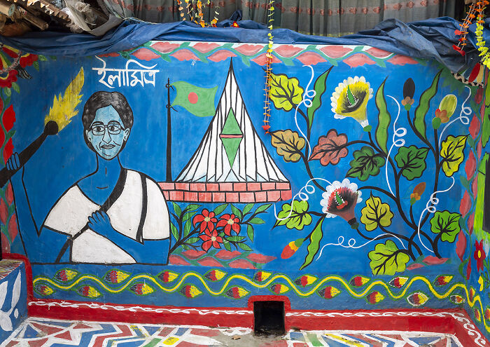 I Visited A Village Where Every Season Brings New Murals On The Mud Walls