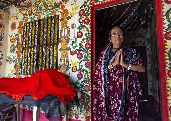 I Visited A Village Where Every Season Brings New Murals On The Mud Walls