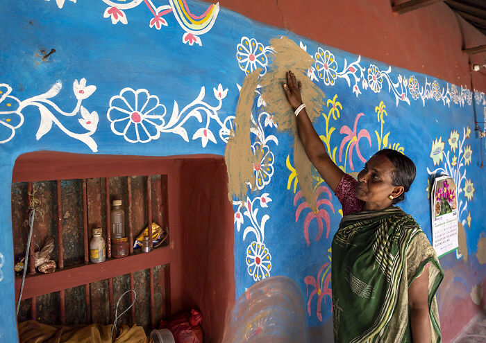 I Visited A Village Where Every Season Brings New Murals On The Mud Walls