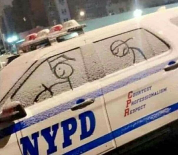 NYPD-snow-car-68bd7f7ff09a5.jpg
