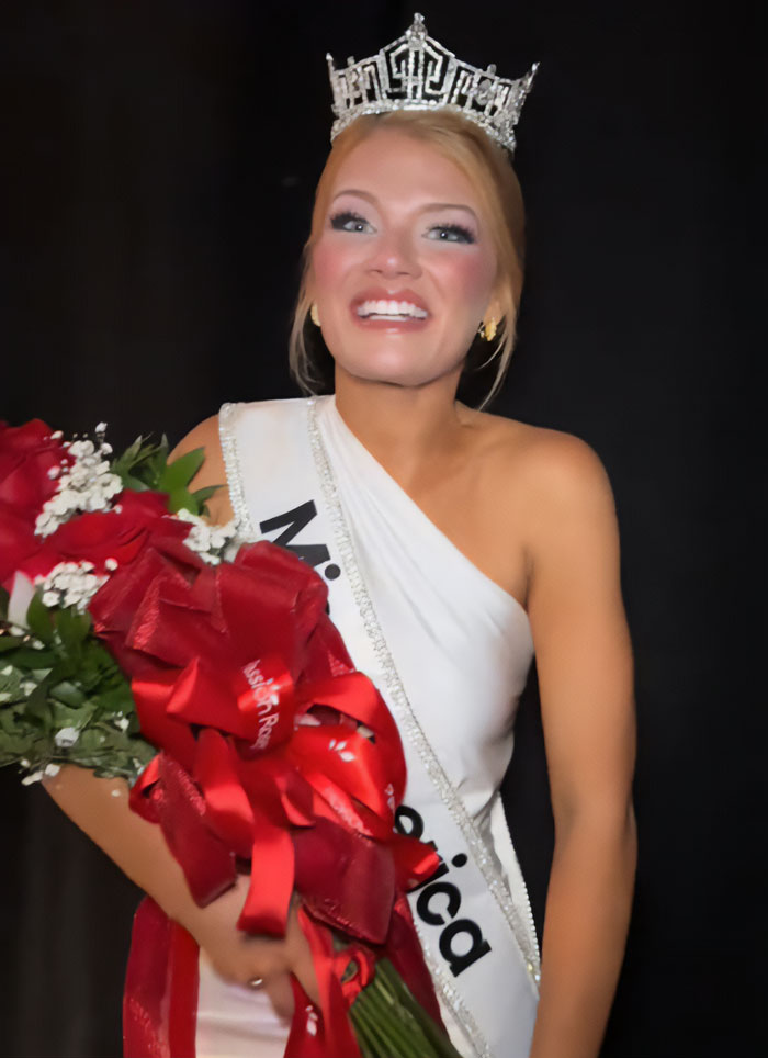 Miss America winner wearing crown and sash, holding bouquet, addressing backlash over her look after winning. Miss America winner wearing crown and sash, holding bouquet, addressing backlash over her look after winning.
