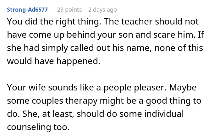 Screenshot of an online forum discussing a teacher scaring a student and the student hitting her in shock during class. Screenshot of an online forum discussing a teacher scaring a student and the student hitting her in shock during class.