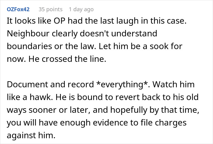 Comment discussing an entitled neighbor trying to hijack a resident’s driveway and advice to record evidence for police warnings. Comment discussing an entitled neighbor trying to hijack a resident’s driveway and advice to record evidence for police warnings.