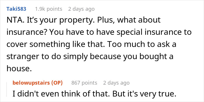 Screenshot of a Reddit conversation discussing a woman demanding to marry in a stranger’s backyard and their refusal. Screenshot of a Reddit conversation discussing a woman demanding to marry in a stranger’s backyard and their refusal.