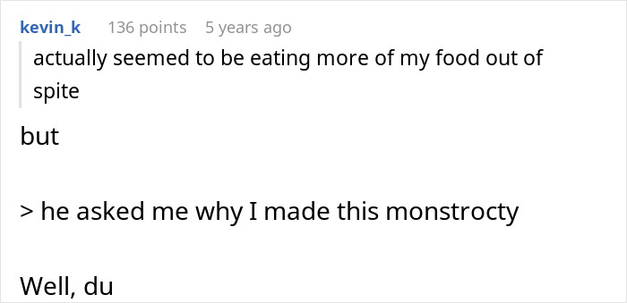Screenshot of a Reddit comment discussing baking a habanero cake to address a roommate stealing leftovers issue. Screenshot of a Reddit comment discussing baking a habanero cake to address a roommate stealing leftovers issue.