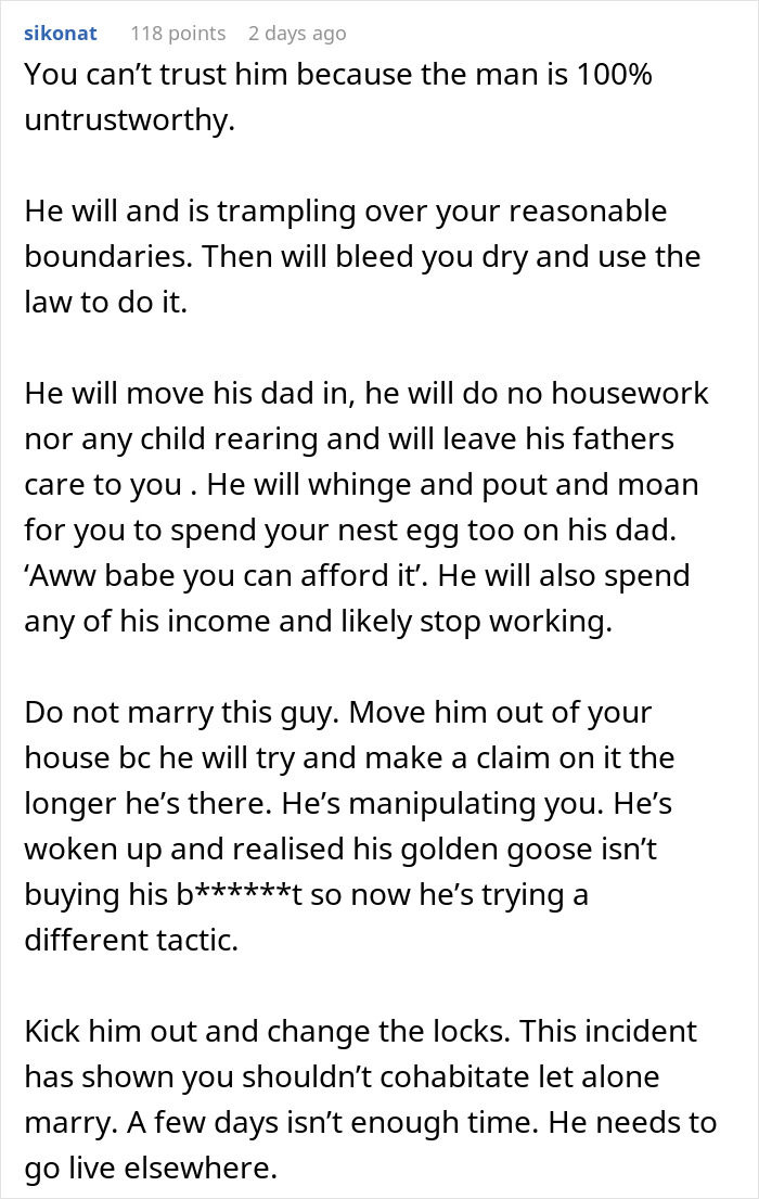 Comment warning about man insisting on 50/50 house ownership, describing his manipulative and untrustworthy behavior. Comment warning about man insisting on 50/50 house ownership, describing his manipulative and untrustworthy behavior.
