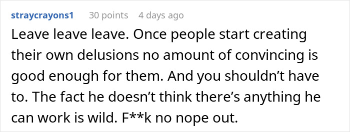 Screenshot of a social media comment discussing a man going through his girlfriend’s phone and relationship doubts. Screenshot of a social media comment discussing a man going through his girlfriend’s phone and relationship doubts.